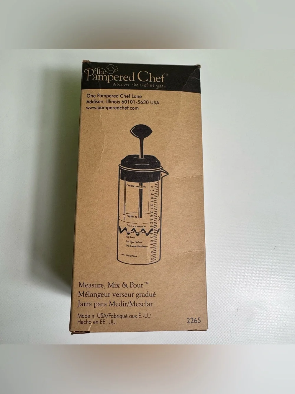 Pampered Chef Measure, Mix & Pour salad dressing mixer - Picture 4 of 6